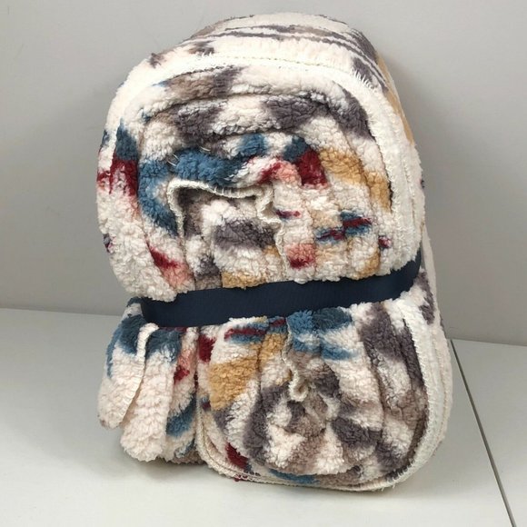 Pendleton Sherpa Fleece Blanket King White S Multi New 112 X 92 Inches New - Picture 10 of 11
